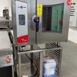 Convotherm OES 6.10 easytouch elektromos üzemű kombipároló automata tisztítórendszerrel, állvánnyal